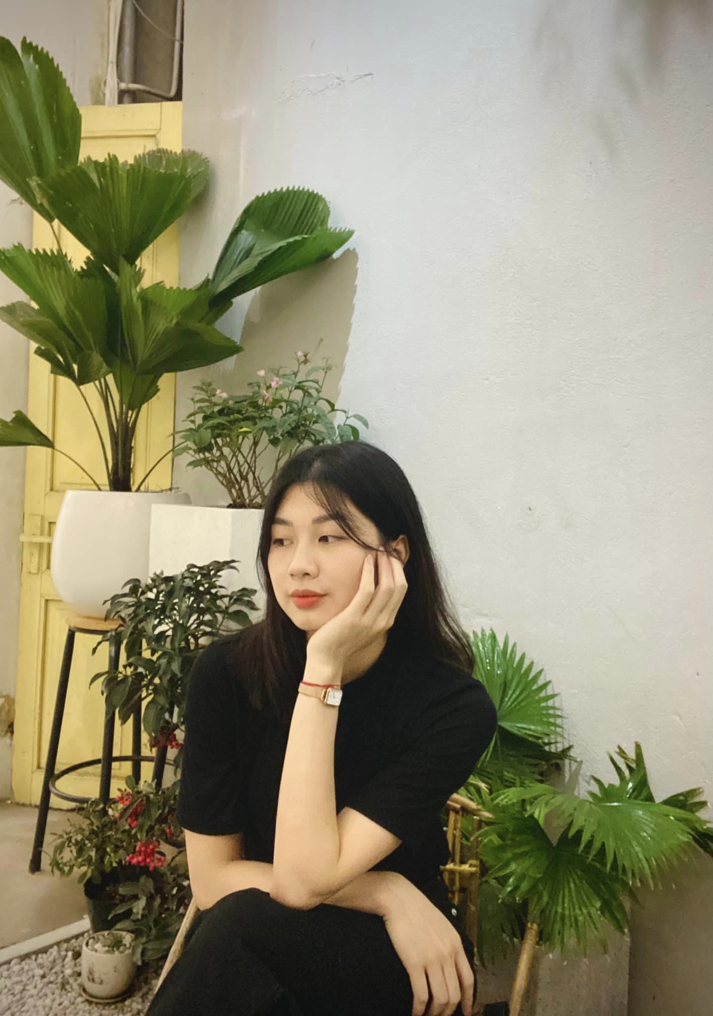 Phạm Thị Hiền còn sở hữu gương mặt xinh đẹp, cá tính Phạm Thị Hiền còn sở hữu gương mặt xinh đẹp, cá tính