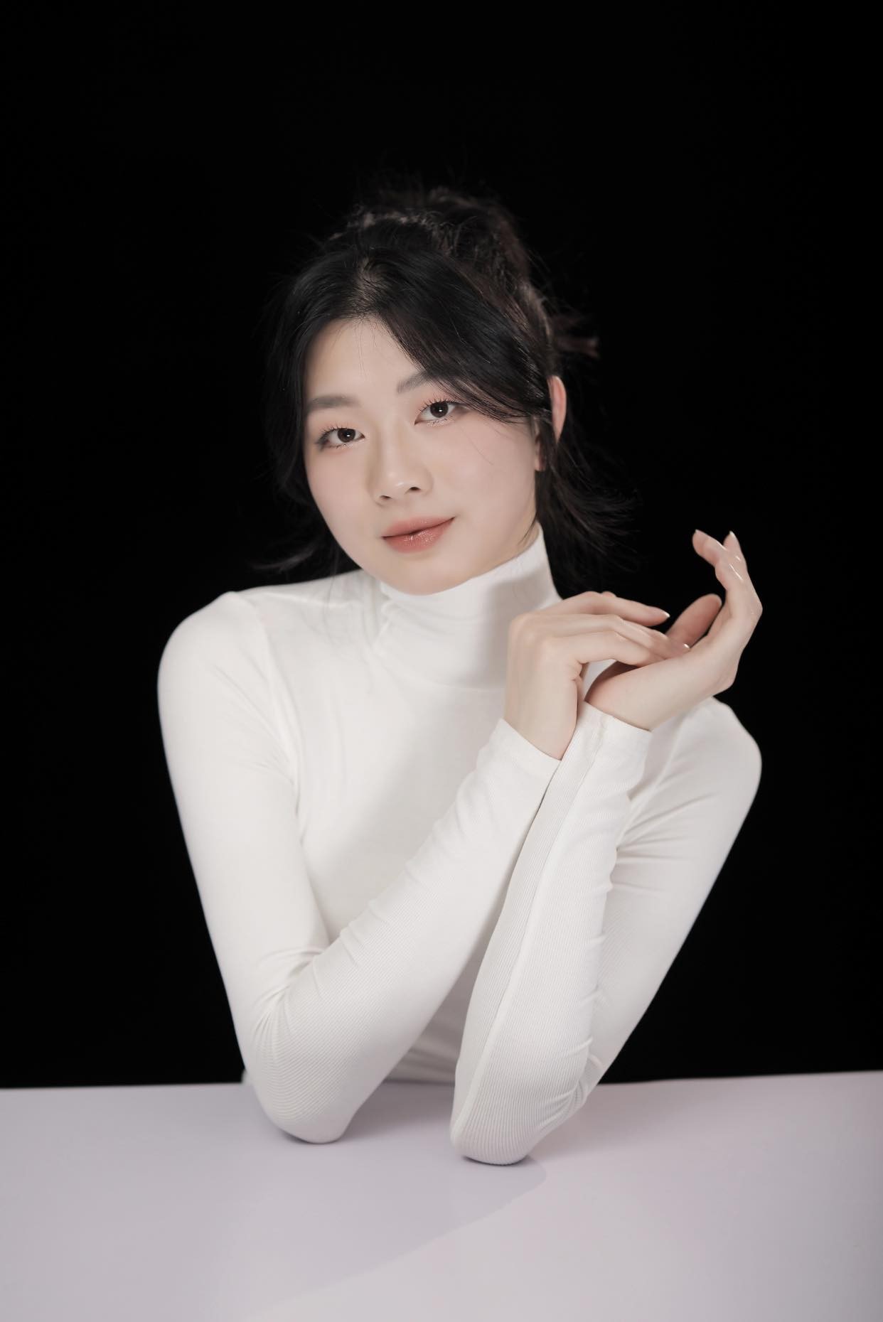 Hot girl bóng chuyền Việt Nam Phạm Thị Hiền tung bộ ảnh cực đẹp chào tuổi mới - Ảnh 1 Hot girl bóng chuyền Việt Nam Phạm Thị Hiền tung bộ ảnh cực đẹp chào tuổi mới - Ảnh 1