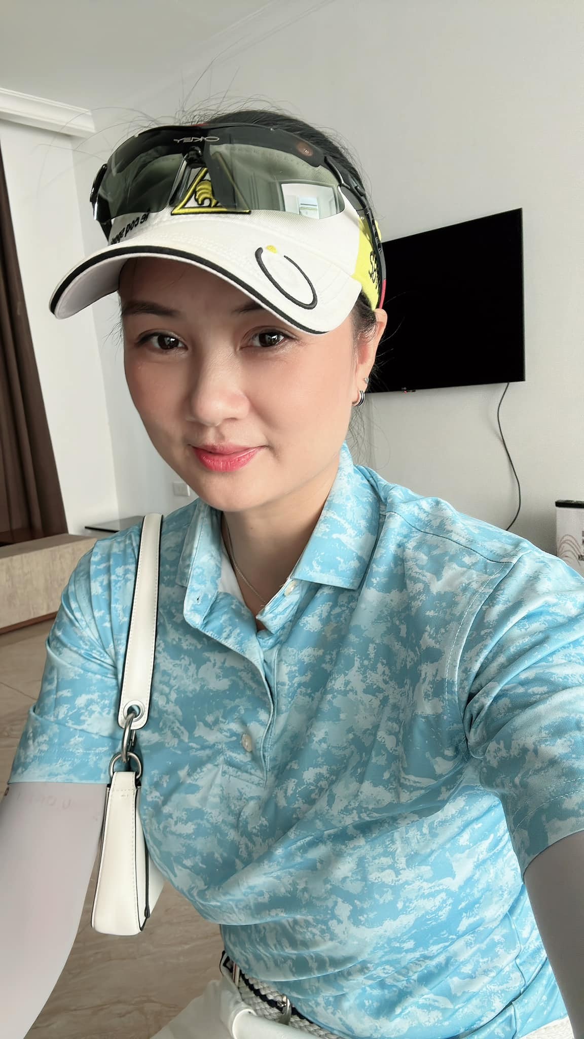 Hoa khôi bóng chuyền Kim Huệ khoe được bạn trai 'ting ting' hàng chục triệu - Ảnh 3