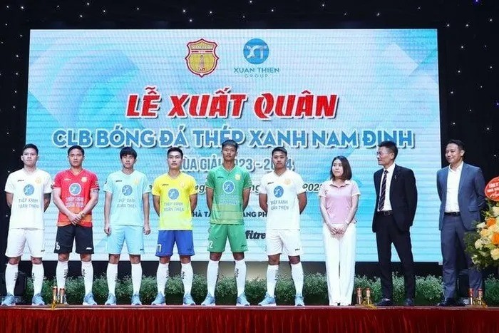 CLB Nam Định tổ chức lễ xuất quân hướng đến mùa giải 2023-2024 CLB Nam Định tổ chức lễ xuất quân hướng đến mùa giải 2023-2024