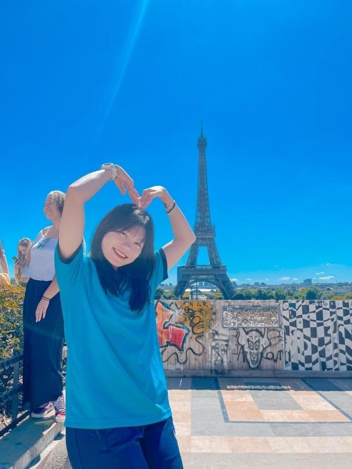 Cuối năm 2022, Châu Thị Vangquyết định giải nghệ. Cô về bên Phạm Trung Hiếu và chăm lo cuộc sống gia đình