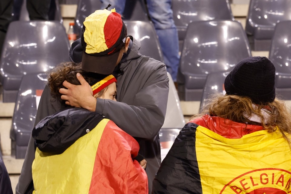 Vòng loại Euro 2024: Trận Bỉ gặp Thụy Điển bị hoãn đột ngột, 2 CĐV không qua khỏi - Ảnh 1 Vòng loại Euro 2024: Trận Bỉ gặp Thụy Điển bị hoãn đột ngột, 2 CĐV không qua khỏi - Ảnh 1
