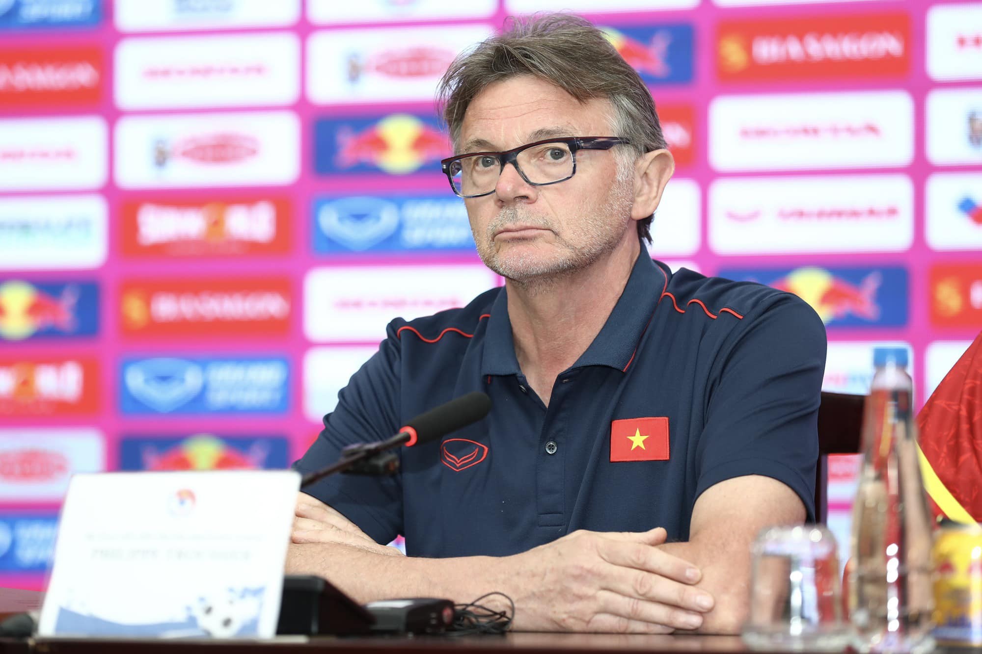 HLV Troussier cho rằng ĐT Việt Nam có thể ghi 1-2 bàn thắng vào lưới Hàn Quốc