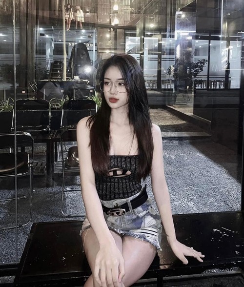 Bạn gái của Văn Trường có tên là Bùi Minh Trang quê Hải Phòng, cả hai được nhận xét là xứng đôi Bạn gái của Văn Trường có tên là Bùi Minh Trang quê Hải Phòng, cả hai được nhận xét là xứng đôi