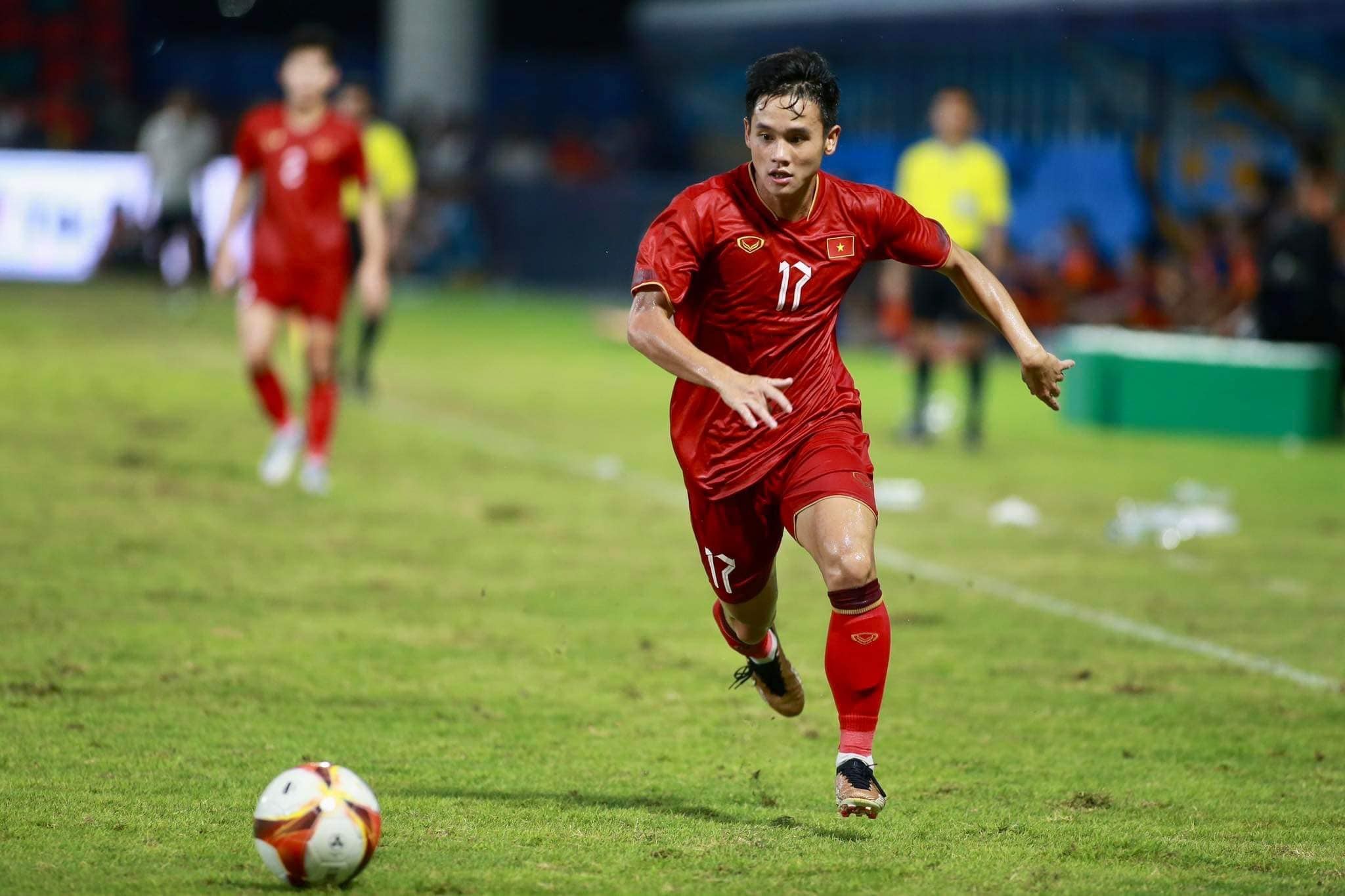Top 5 tài năng trẻ được kỳ vọng tỏa sáng tại V-League 2023/2024 - Ảnh 3 Top 5 tài năng trẻ được kỳ vọng tỏa sáng tại V-League 2023/2024 - Ảnh 3