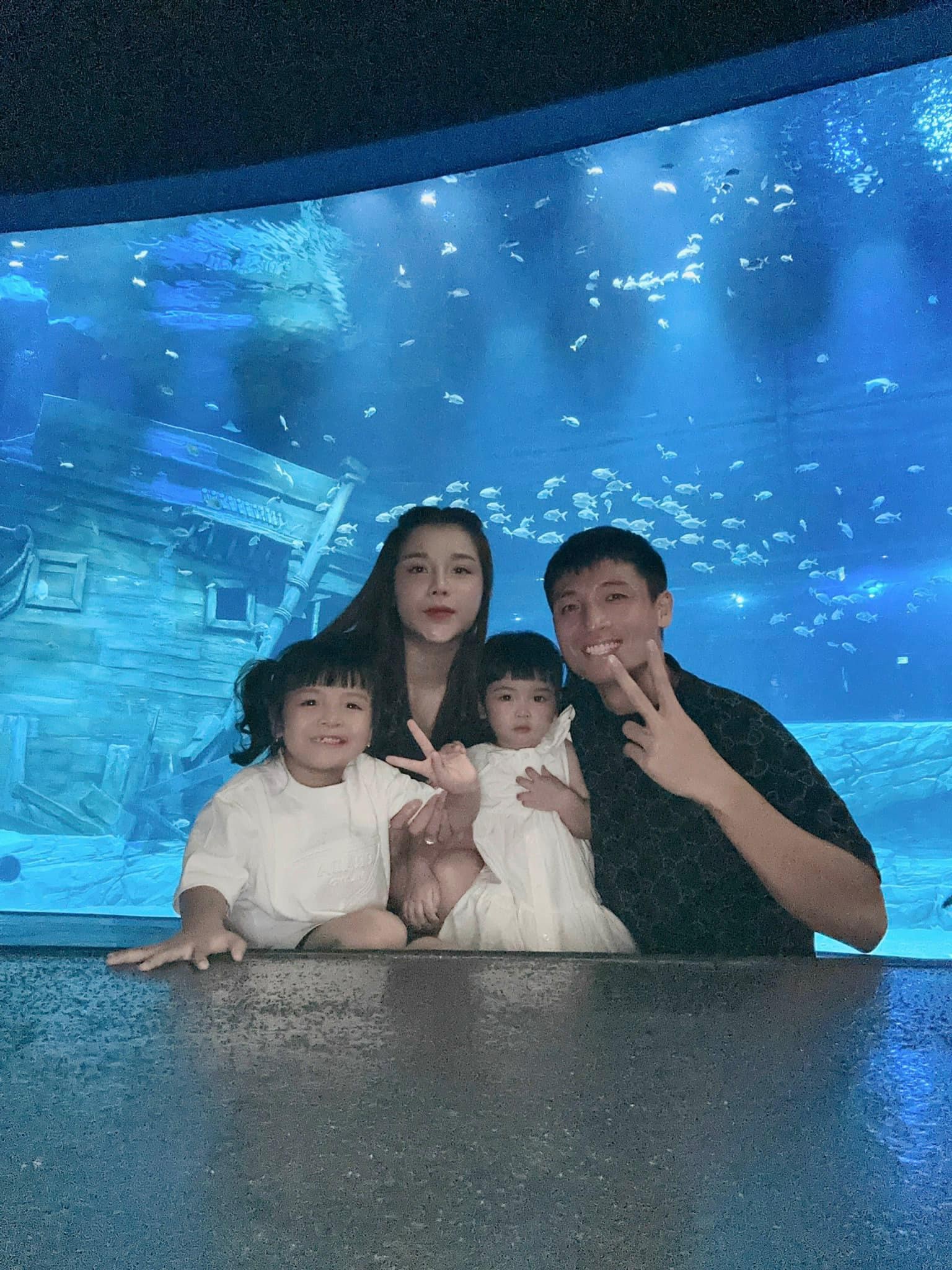 Dù sự thật như thế nào, nàng WAG quê Bắc Ninh vẫn mất điểm trong mắt người hâm mộ bởi quá ồn ào và nhiều drama. Dù sự thật như thế nào, nàng WAG quê Bắc Ninh vẫn mất điểm trong mắt người hâm mộ bởi quá ồn ào và nhiều drama.