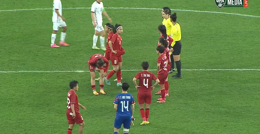 Tuyển nữ Việt Nam để thua đầy thất vọng ở trận ra quân Vòng loại Olympic Paris 2024 - Ảnh 1