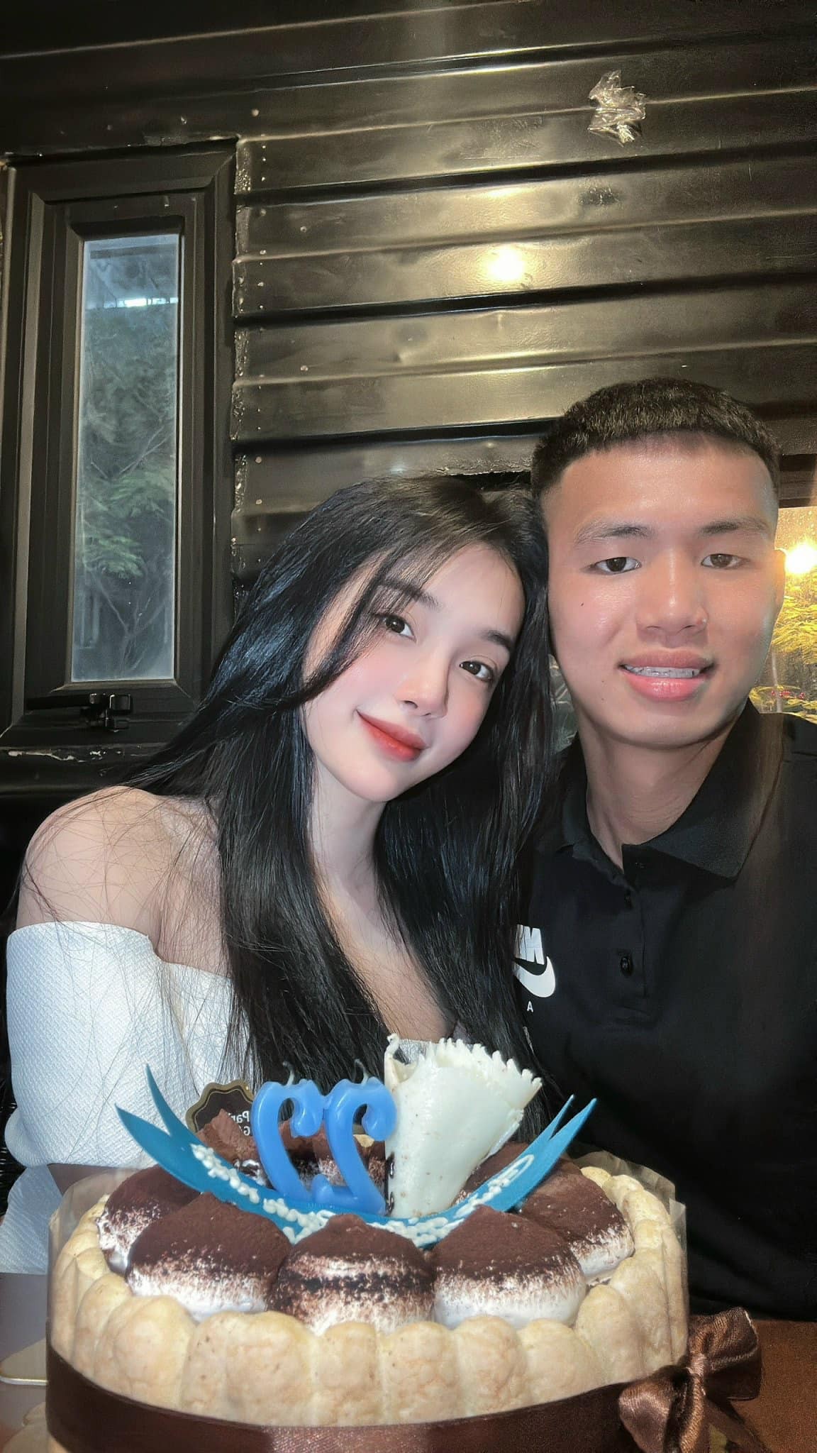 Minh Anh không ngần ngại đăng tải những khoảnh khắc hạnh phúc cùng bạn trai kém tuổi lên trang cá nhân