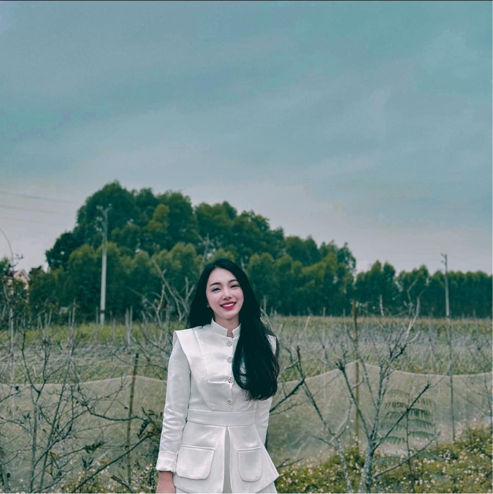 Trung vệ tuyển Việt Nam đá trận 'chung kết cuộc đời' với bạn gái xinh đẹp - Ảnh 3