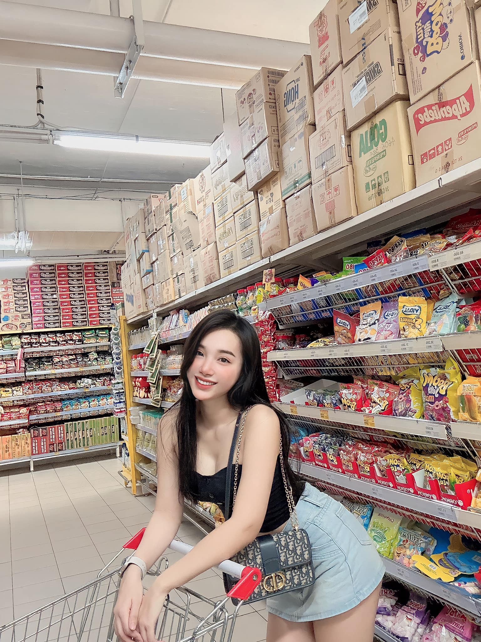 Trung vệ tuyển Việt Nam đá trận 'chung kết cuộc đời' với bạn gái xinh đẹp - Ảnh 4