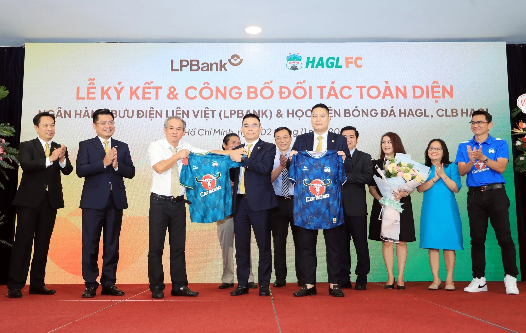 Tập đoàn HAGL và LPBank đã ký hợp tác toàn diện Tập đoàn HAGL và LPBank đã ký hợp tác toàn diện