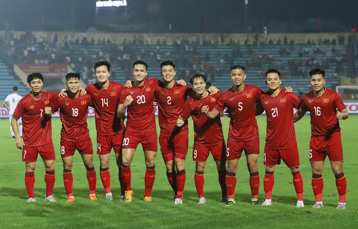 HLV trưởng Philippe Troussier đã gọi trở lại nhiều gương mặt từng khoác áo ĐT Việt Nam HLV trưởng Philippe Troussier đã gọi trở lại nhiều gương mặt từng khoác áo ĐT Việt Nam