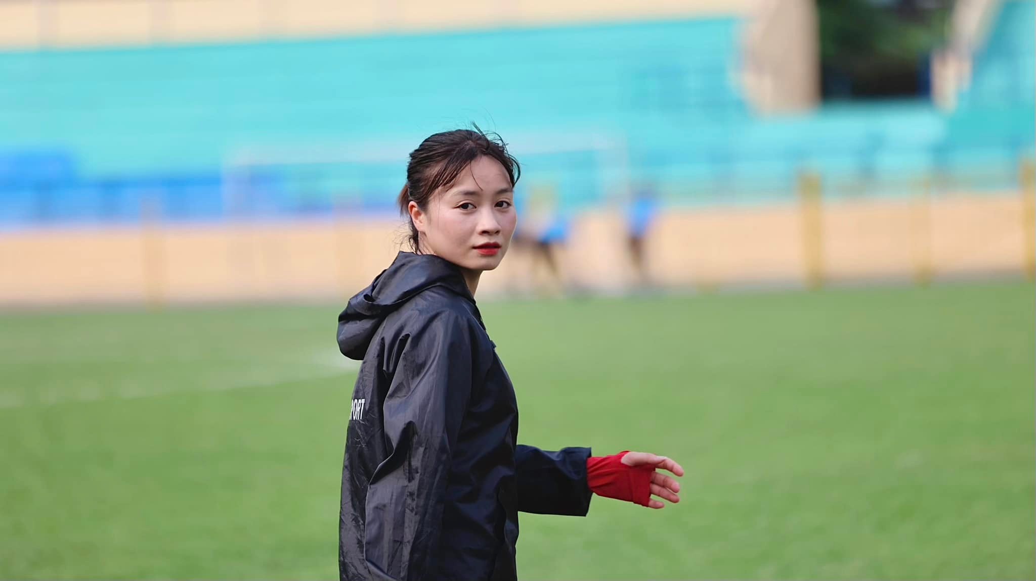 Hoàng Loan vừa cùng tuyển nữ Việt Nam dự vòng loại Olympic Paris 2024 trở về. Rất tiếc, cô cùng toàn đội không thể giành vé đi tiếp.