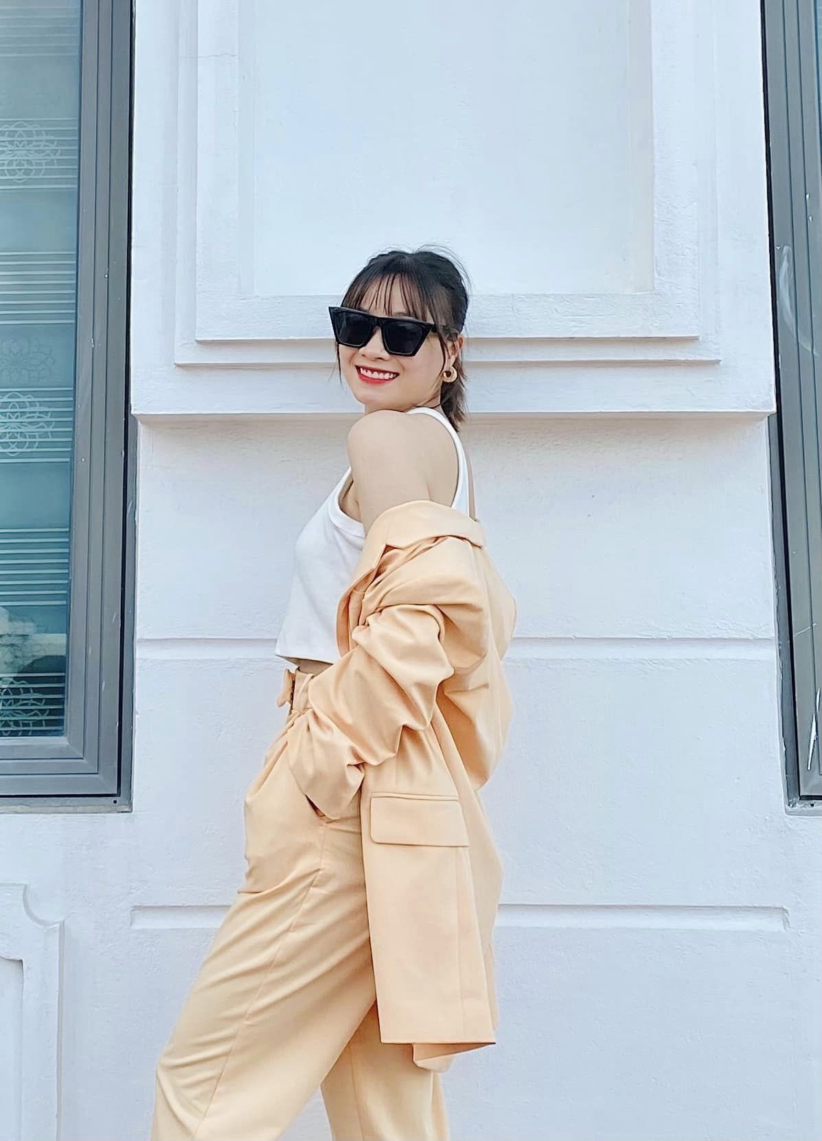 Nữ tuyển thủ sở hữu làn da trắng, nụ cười tỏa nắng và vẻ đẹp mộc mạc