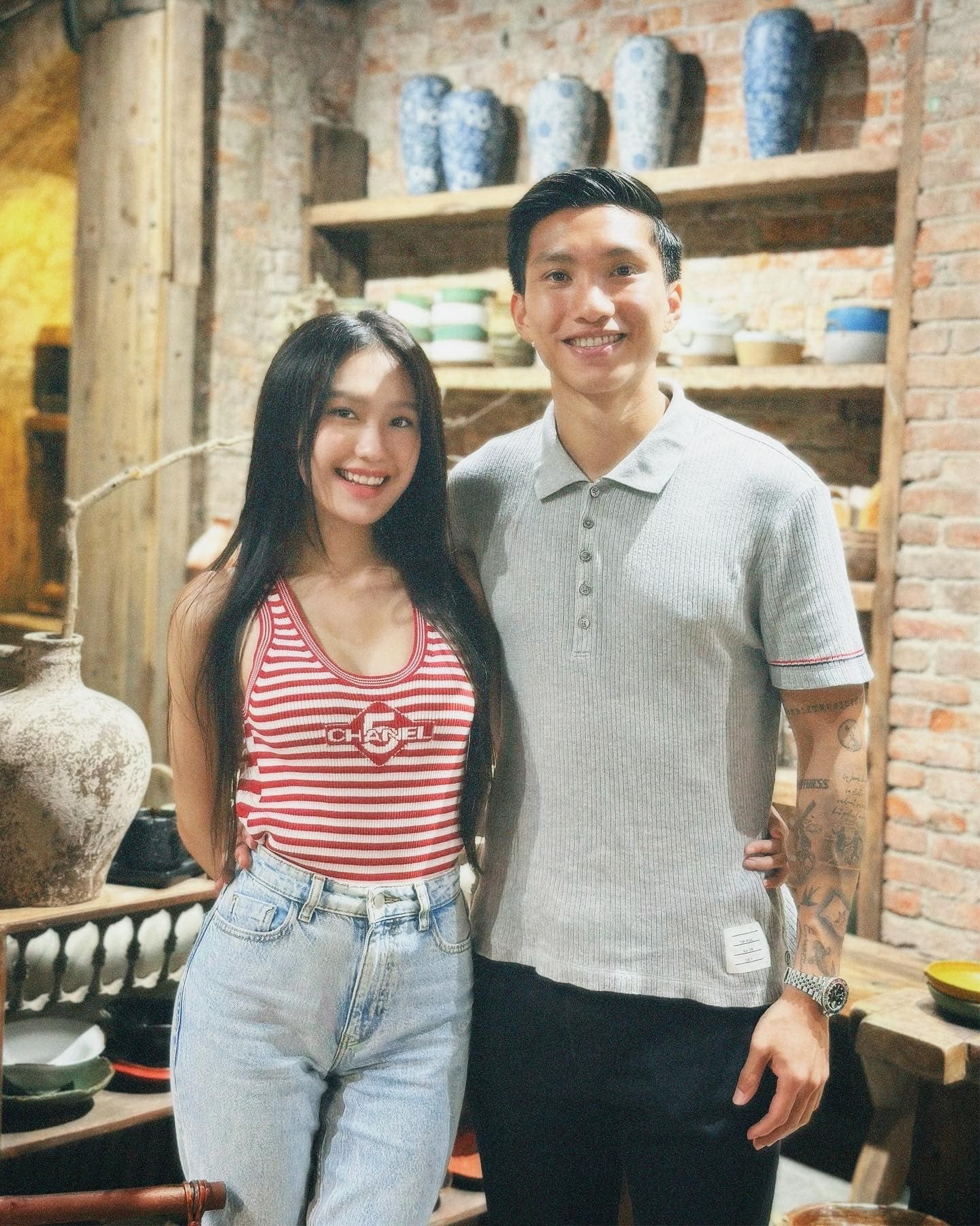 Doãn Hải My sinh năm 2001, cô từng lọt Top 10 Hoa hậu Việt Nam 2020 và đạt danh hiệu Người đẹp tài năng