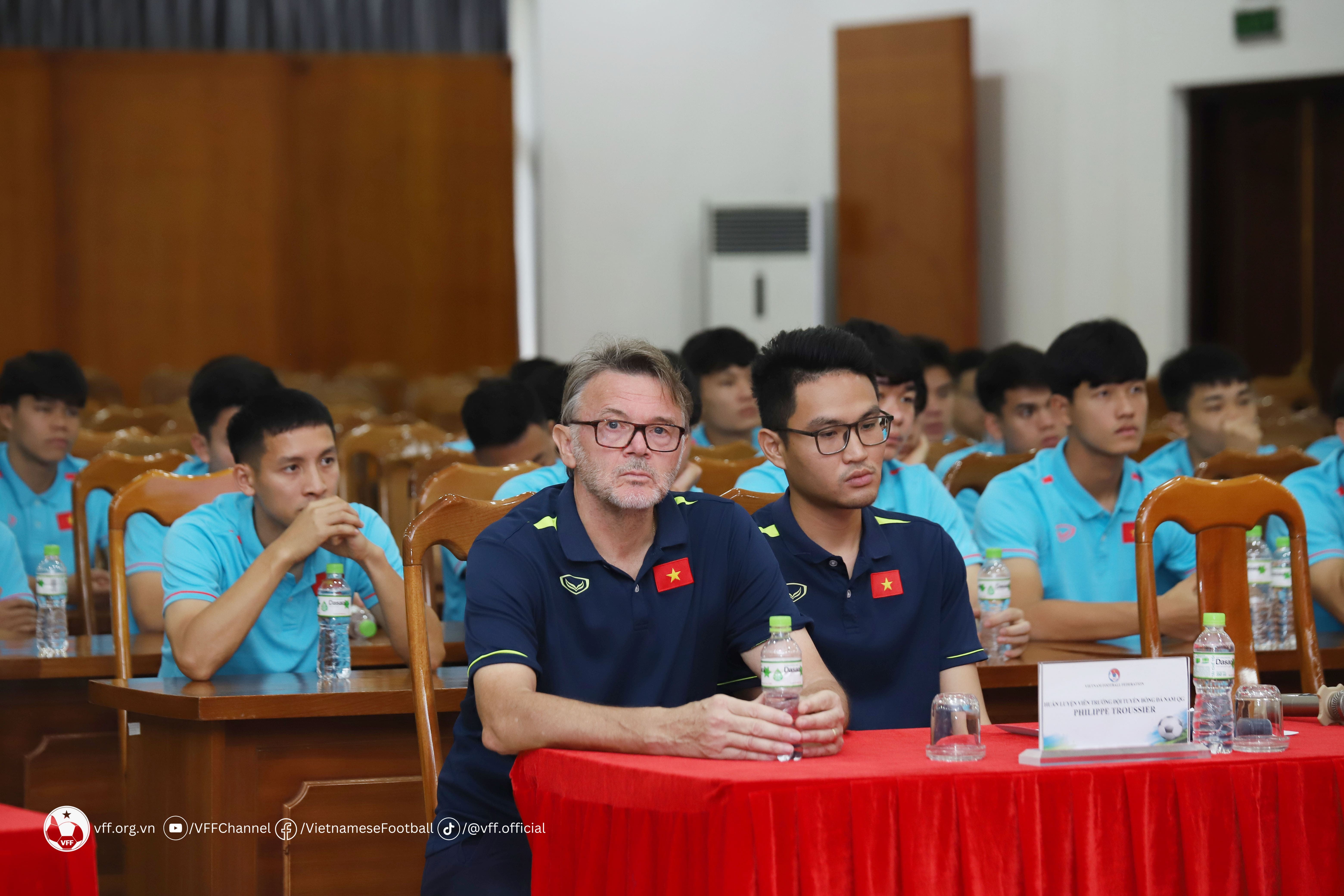 HLV Troussier bày tỏ sự quyết tâm trước chiến dịch vòng loại World Cup 2026. Ảnh: VFF HLV Troussier bày tỏ sự quyết tâm trước chiến dịch vòng loại World Cup 2026. Ảnh: VFF