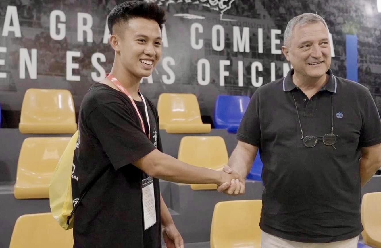 Vĩnh Nguyên nhận được nhiều lời khen từ các HLV tại Cadiz FC