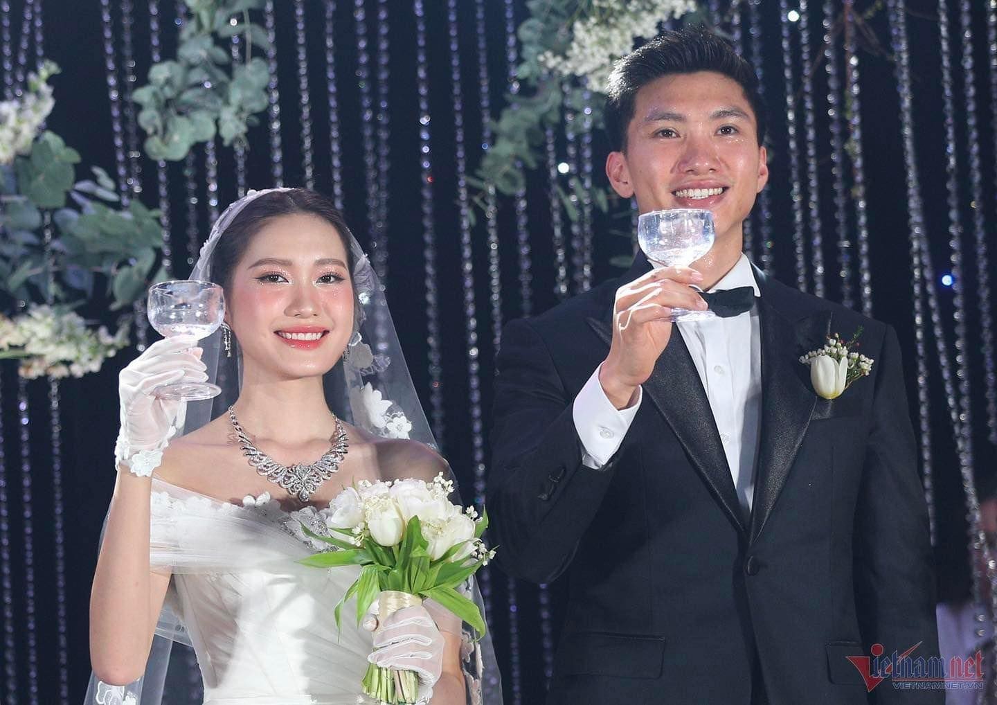 Đám cưới của hậu vệ Đoàn Văn Hậu và Doãn Hải My nhận được sự quan tâm lớn từ CDM. Ảnh: Vietnamnet