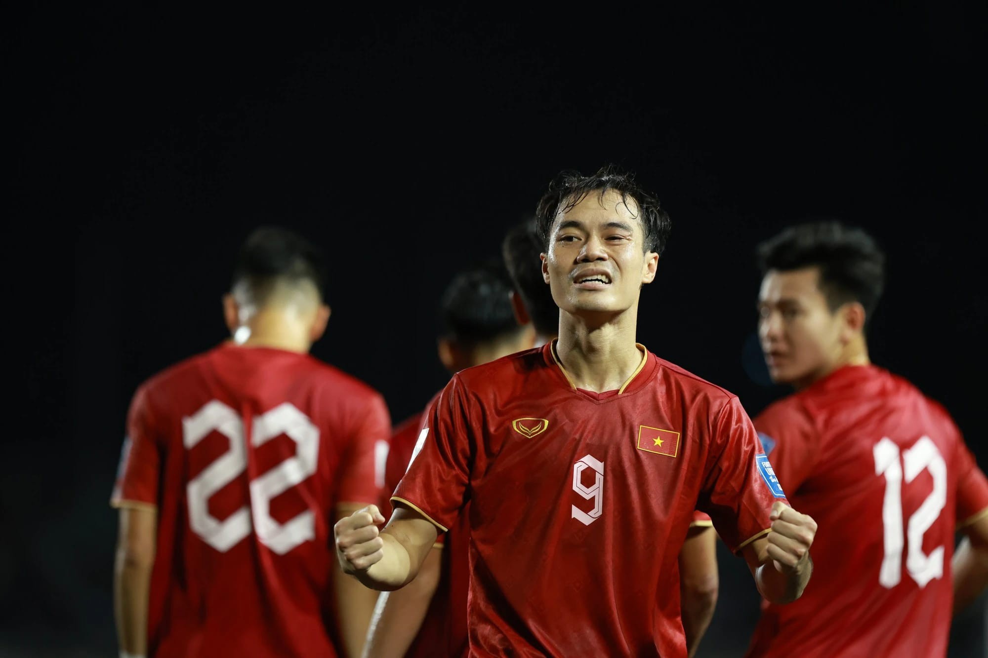 Tuyển Việt Nam tụt 1 bậc trên BXH FIFA 11/2023 theo Football Ranking. Ảnh: Internet Tuyển Việt Nam tụt 1 bậc trên BXH FIFA 11/2023 theo Football Ranking. Ảnh: Internet