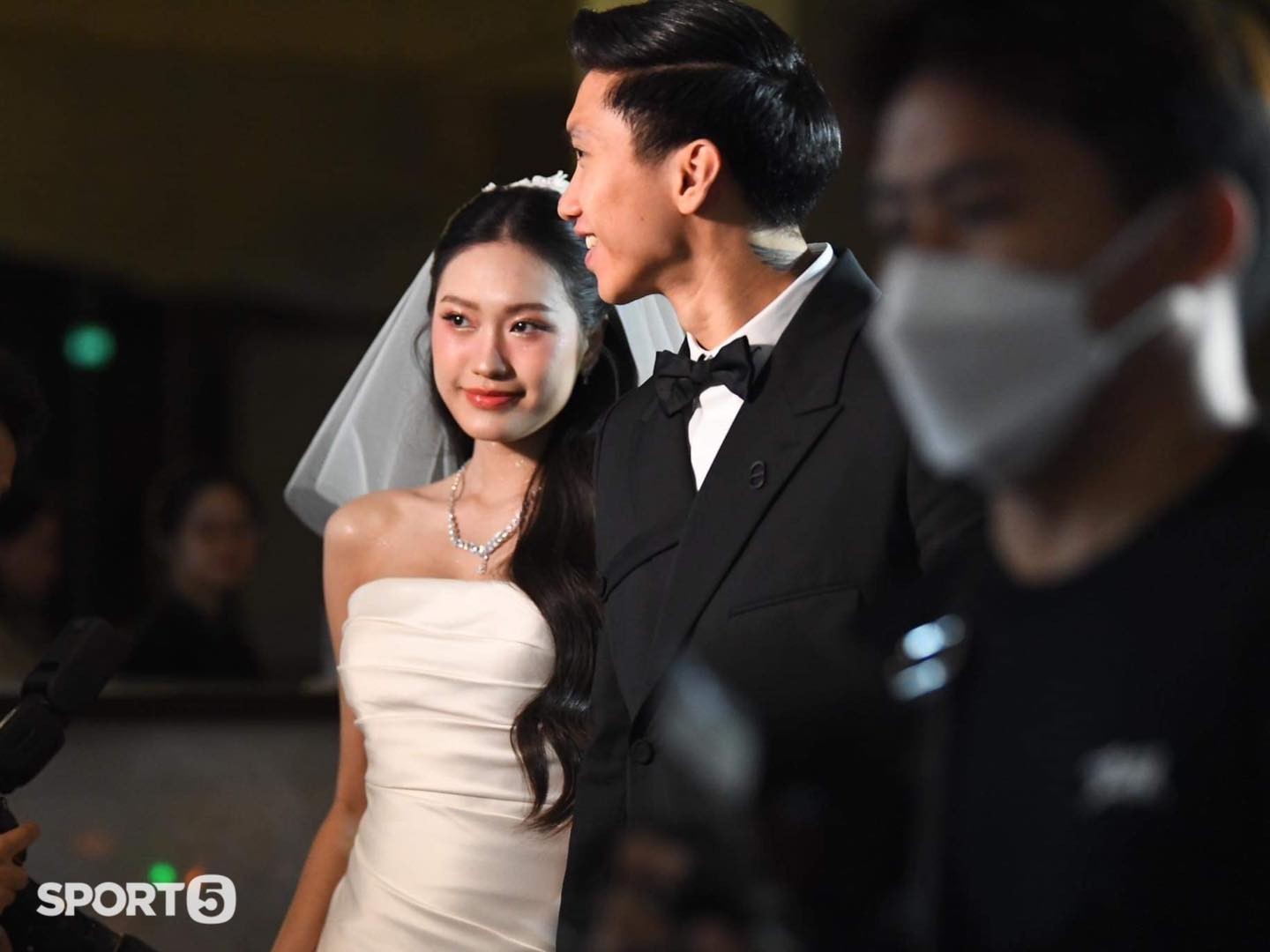 Dàn khách VIP đổ bộ đám cưới Đoàn Văn Hậu - Doãn Hải My - Ảnh 3