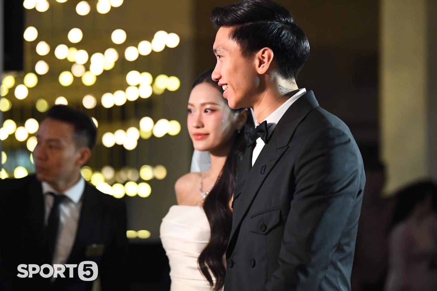 Dàn khách VIP đổ bộ đám cưới Đoàn Văn Hậu - Doãn Hải My - Ảnh 4