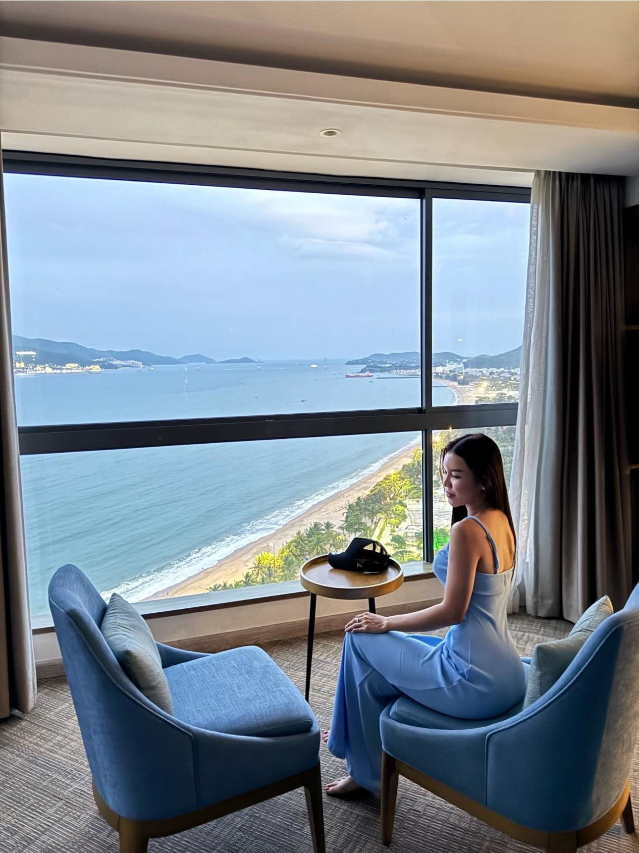 Bùi Thị Yến Xuân gây chú ý khi là hot girl, gymer nổi tiếng ở Việt Nam. Người đẹp sinh năm 1991 được nhiều người yêu bóng đá biết đến khi hẹn hò với thủ môn Đặng Văn Lâm