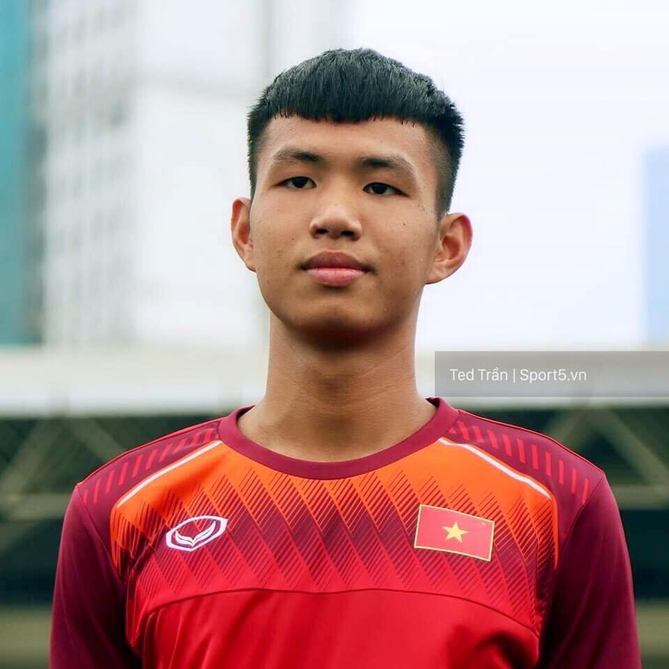 Tuấn Dương liên tục được HLV Troussier điền tên vào danh sách ĐT Việt Nam trong các đợt tập trung gần đây. Ảnh: Sport5