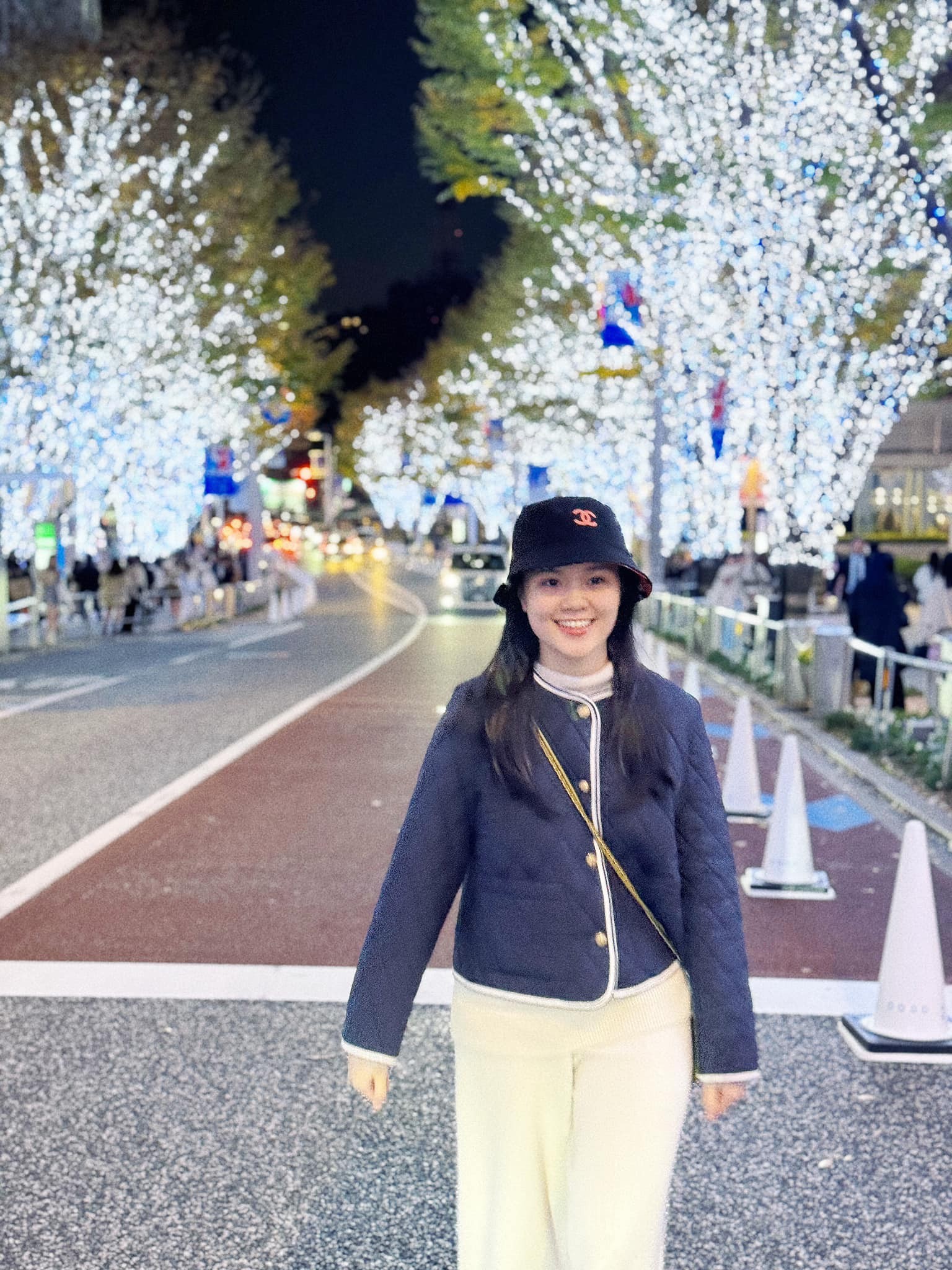 Với khuôn mặt bầu bĩnh dễ thương, làn da trắng bóc, Quỳnh Anh nhận “mưa' lời khen từ phía cộng đồng mạng