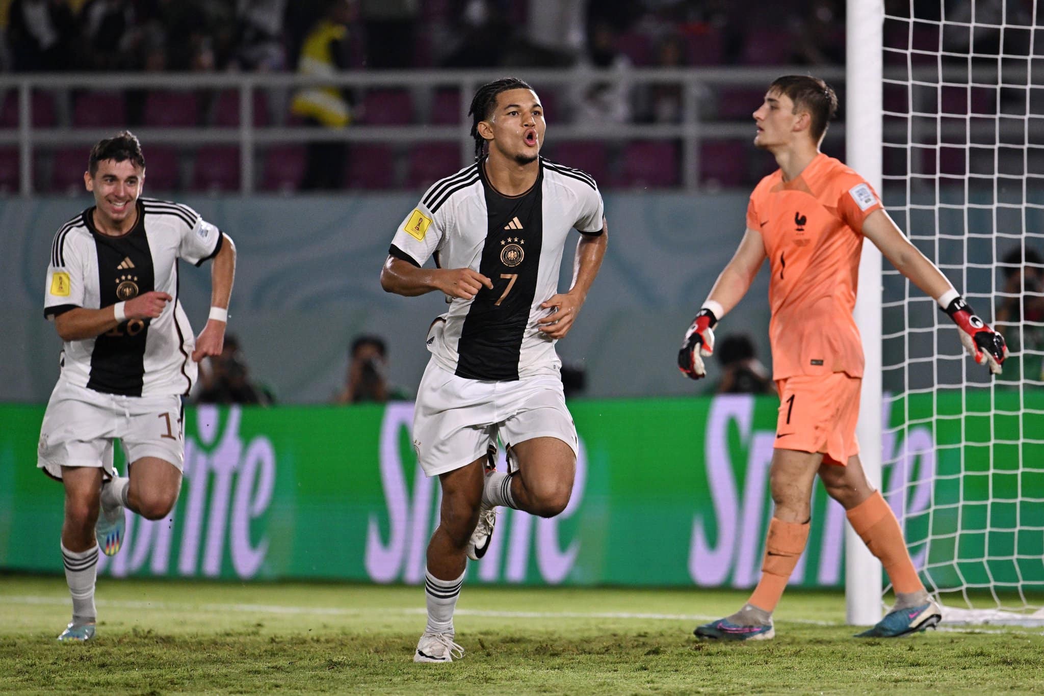 Xác định đội bóng giành chức vô địch U17 World Cup 2023 - Ảnh 1