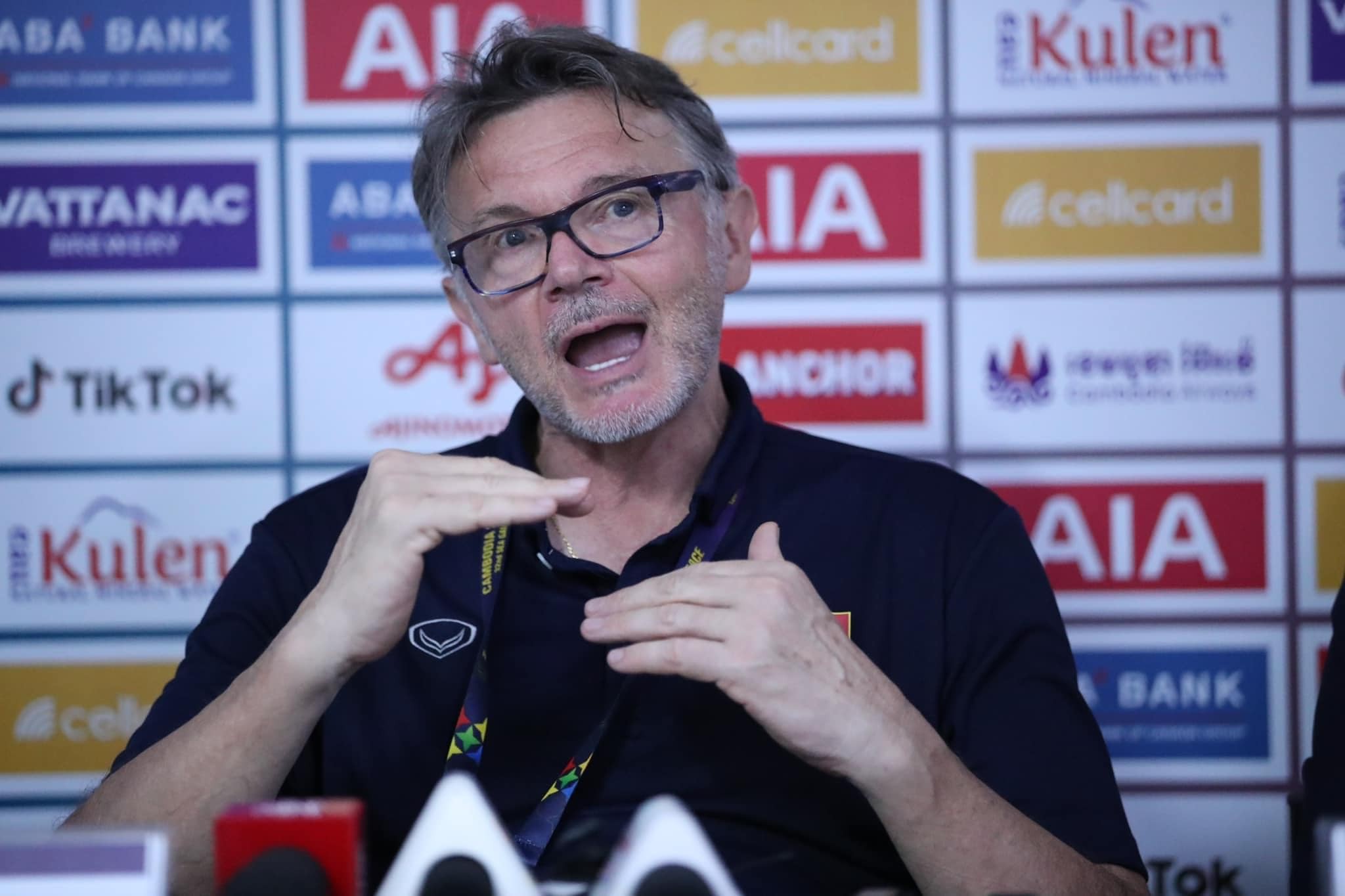 AFC đánh giá cao tài cầm quân của HLV Troussier. Ảnh: Internet