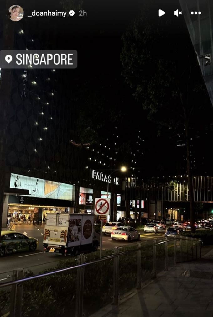 Hậu đám cưới linh đình: Đoàn Văn Hậu cùng vợ đi vi vu Singapore, vóc dáng Doãn Hải My gây chú ý - Ảnh 1 Hậu đám cưới linh đình: Đoàn Văn Hậu cùng vợ đi vi vu Singapore, vóc dáng Doãn Hải My gây chú ý - Ảnh 1