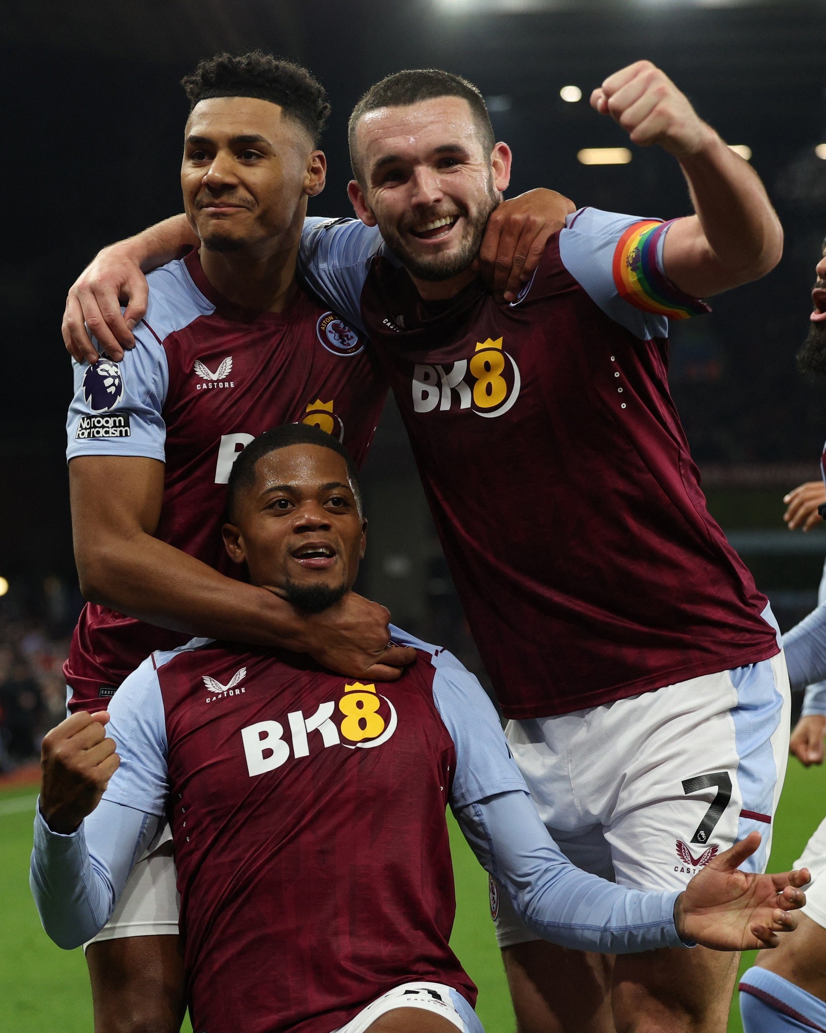 Aston Villa xuất sắc đánh bại nhà ĐKVĐ Man City. Ảnh: Premier League