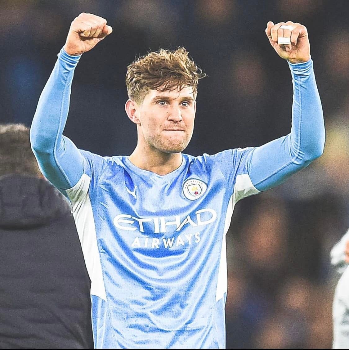 John Stones tỏ ra đầy ăn ý cùng với Dias trở thành điểm tựa vững chắc nơi hàng phòng ngự Man City