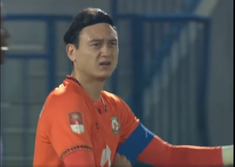 Văn Lâm dính chấn thương sát ngày hội quân. Ảnh: Internet Văn Lâm dính chấn thương sát ngày hội quân. Ảnh: Internet