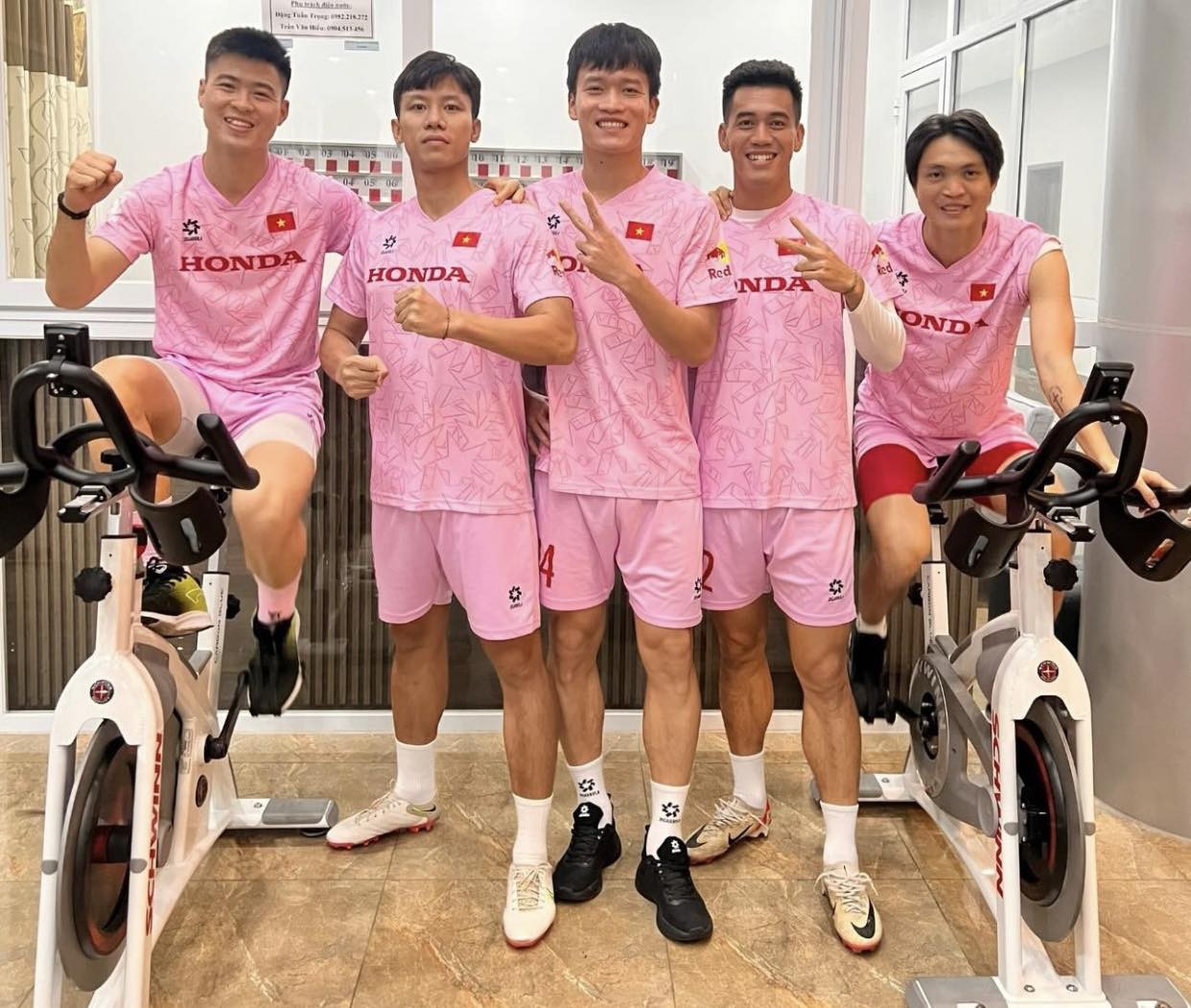 Tuyển Việt Nam chia tay hàng loạt trụ cột trước thềm Asian Cup 2023. Ảnh: Internet Tuyển Việt Nam chia tay hàng loạt trụ cột trước thềm Asian Cup 2023. Ảnh: Internet