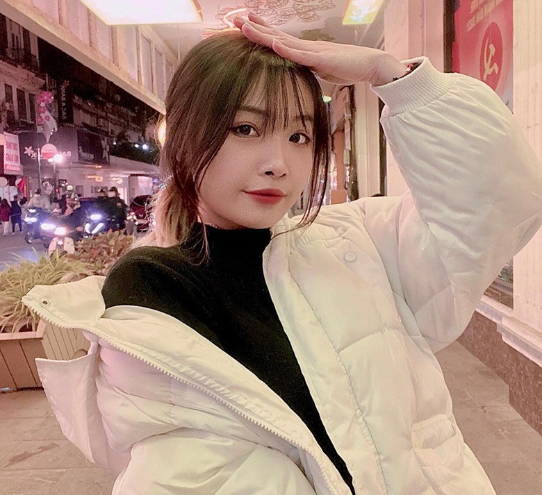 Nhan sắc xinh đẹp ngoài đời thường của hot girl eSport Việt Nam - Ảnh 3