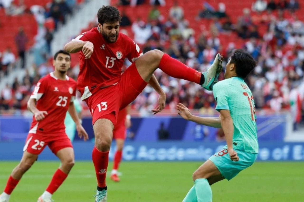 Tình huống gây tranh cãi ở trận Trung Quốc hòa Lebanon. Ảnh: Internet