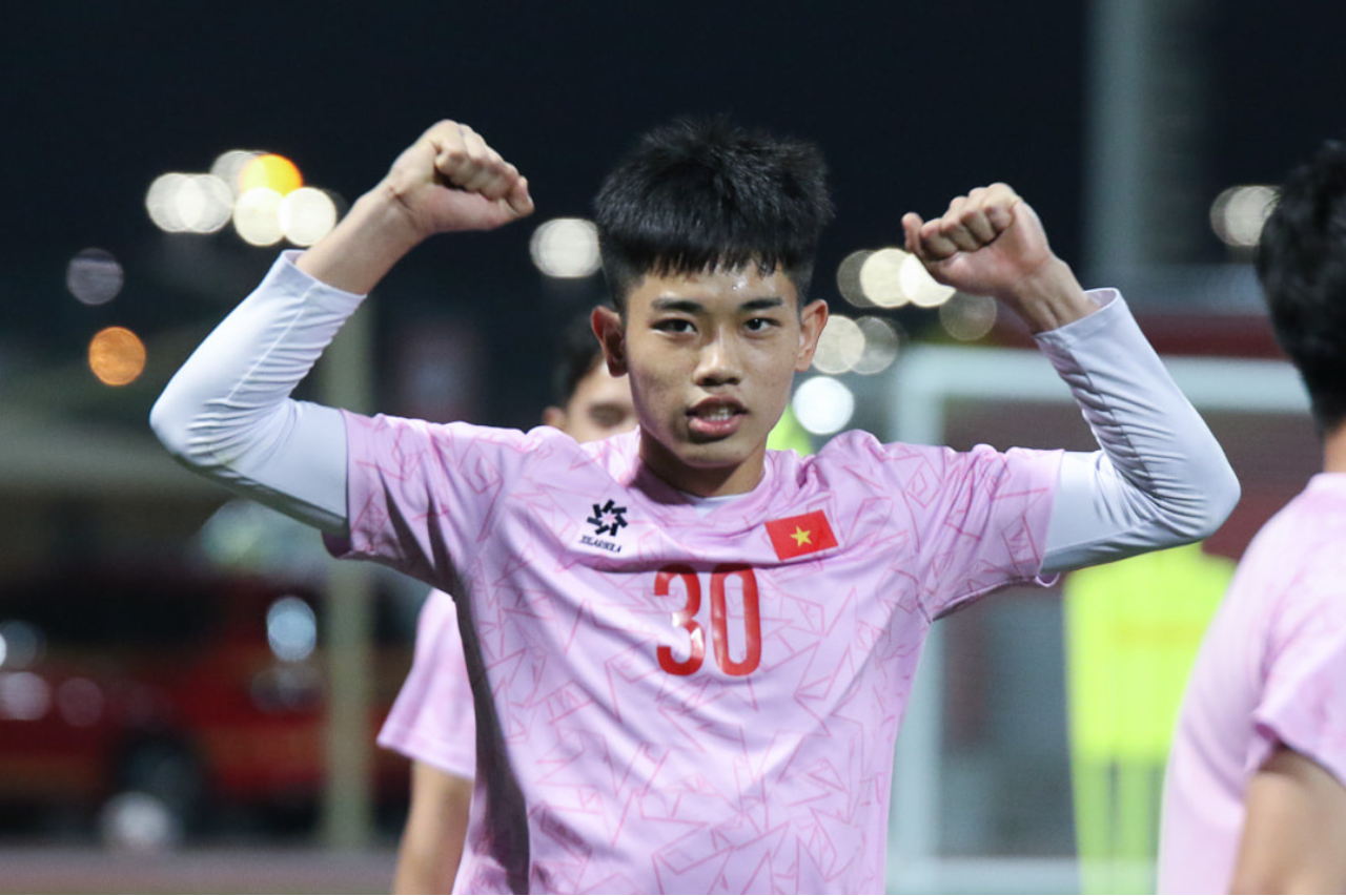 Đình Bắc khả năng cao sẽ vắng mặt ở trận gặp Indonesia. Ảnh: VFF