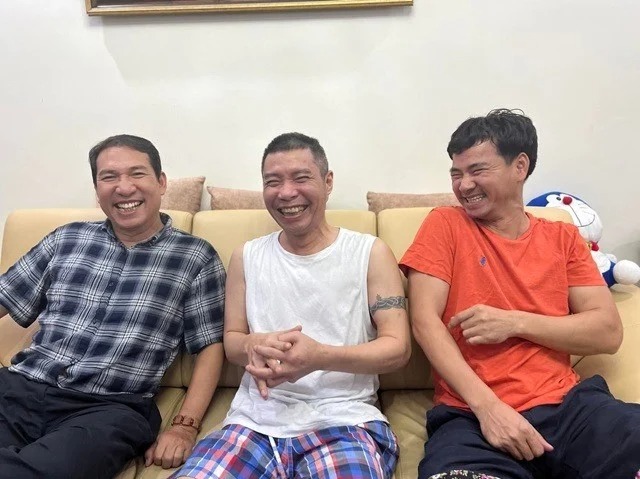 Showbiz giải trí 22/6: Công Lý hội ngộ dàn Táo quân giữa mùa hè, BTV Hoài Anh có 'bến đỗ mới' - Ảnh 1 Showbiz giải trí 22/6: Công Lý hội ngộ dàn Táo quân giữa mùa hè, BTV Hoài Anh có 'bến đỗ mới' - Ảnh 1