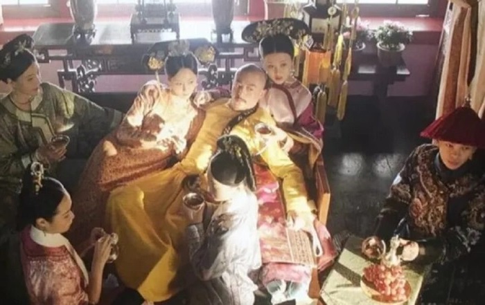 699 loại 'độc chiêu' để Hoàng đế lựa chọn phi tần thị tẩm mỗi đêm - Ảnh 1 699 loại 'độc chiêu' để Hoàng đế lựa chọn phi tần thị tẩm mỗi đêm - Ảnh 1