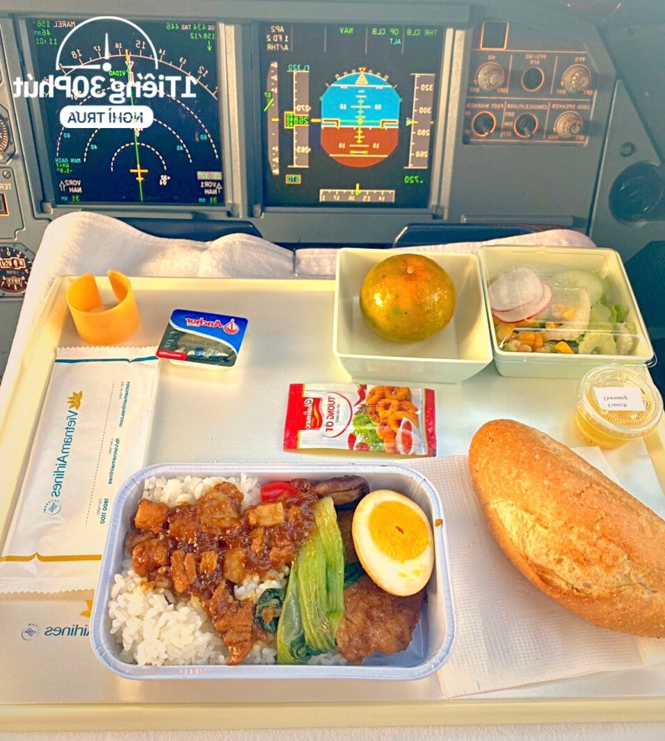 Tiết lộ về ‘văn hóa nói’ và quy định giờ nghỉ trưa của các phi công hàng không - Ảnh 1