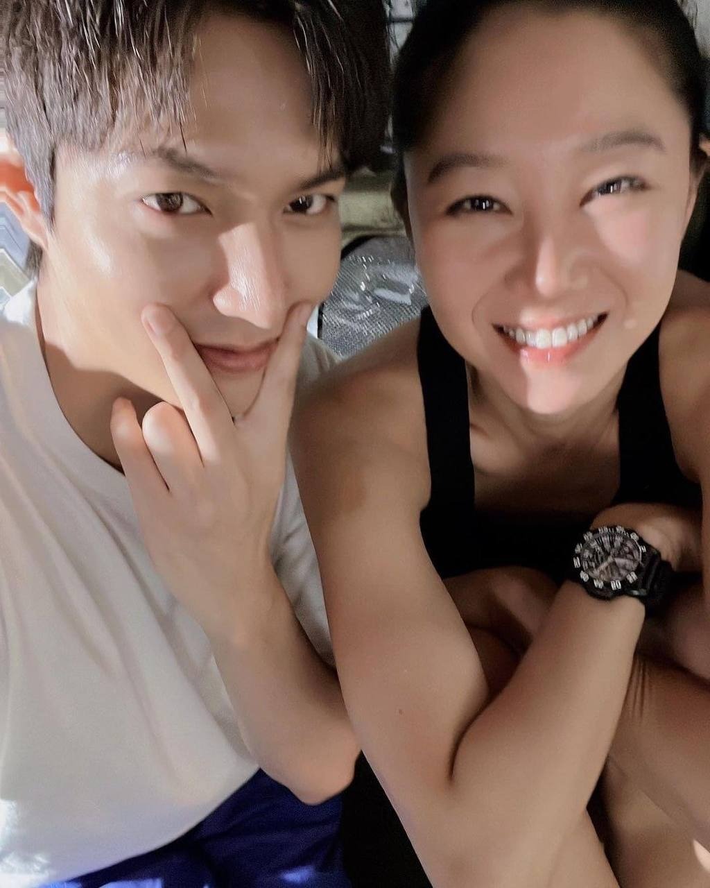 Lee Min Ho và Gong Hyo Jin náo loạn hậu trường 'Ask The Stars'