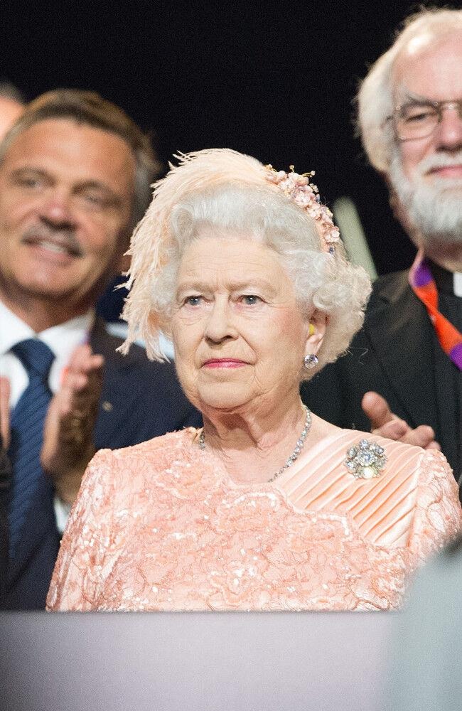 Nữ hoàng Elizabeth II là cá nhân duy nhất đã chính thức khai mạc Thế vận hội Olympic mùa hè nhiều hơn một lần. Năm 1976, nữ hoàng của bà đã khai mạc Thế vận hội Montreal và 36 năm sau, bà có mặt để chính thức khai mạc Thế vận hội London 2012.