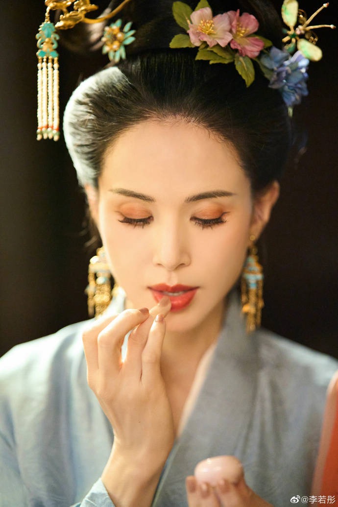 Khán giả nhận xét vẻ đẹp của Lý Nhược Đồng gần như không thay đổi so với thời đóng Thần điêu đại hiệp.