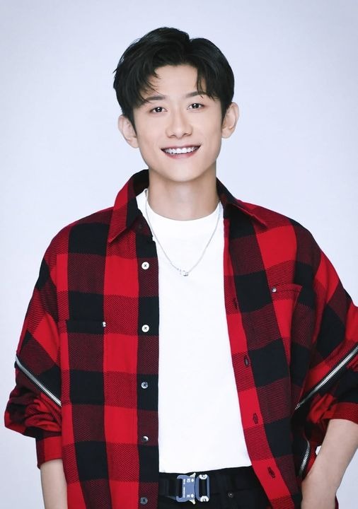 Rộ tin 'bạn thân Dương Tử' Trương Nhất Sơn bị bắt do dùng chất cấm Rộ tin 'bạn thân Dương Tử' Trương Nhất Sơn bị bắt do dùng chất cấm