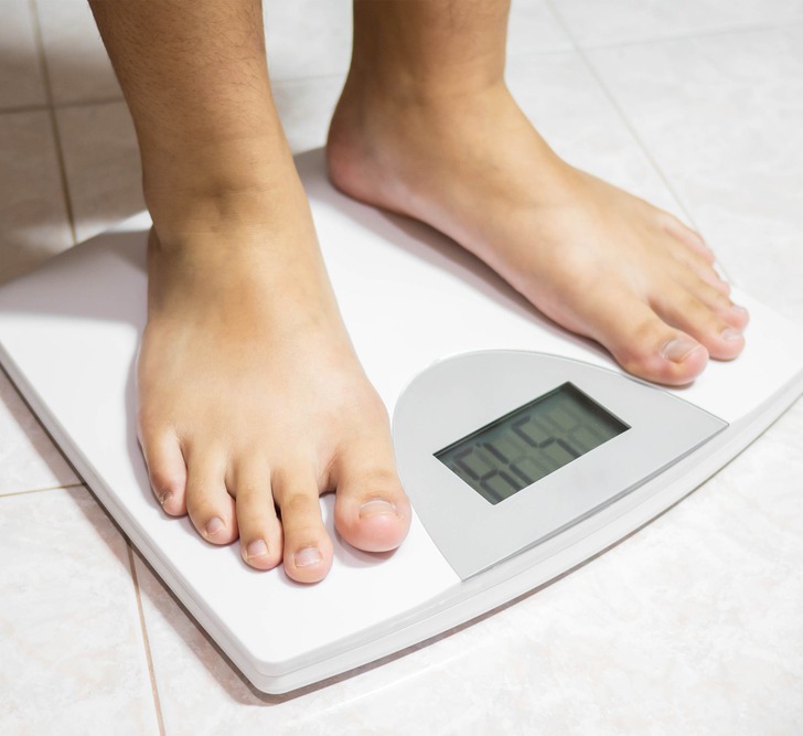 Cơ thể 'khóc thét' nếu bạn dành nhiều thời gian 'dán mắt' vào màn hình điện thoại - Ảnh 5