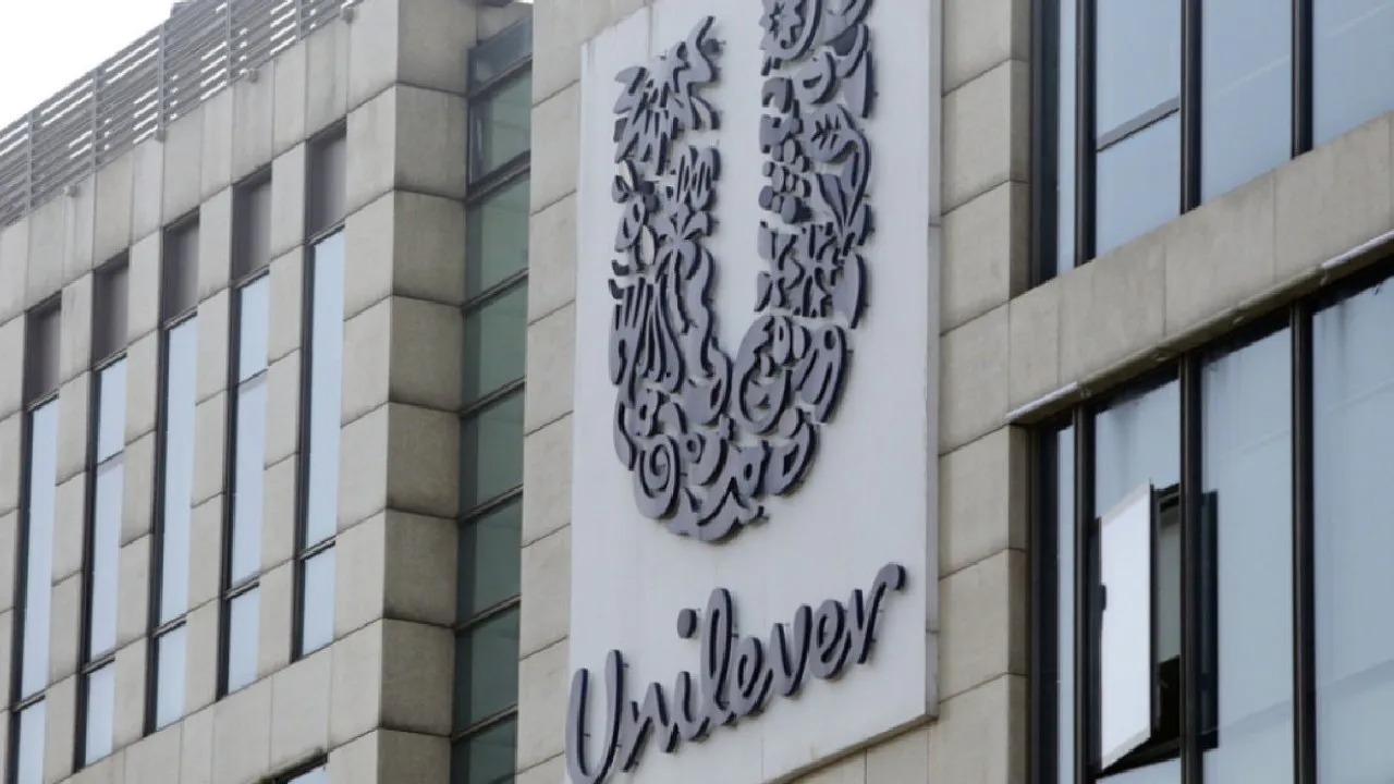 Hãng mỹ phẩm Unilever đã thu hồi loạt sản phẩm dầu gội khô tại Mỹ.