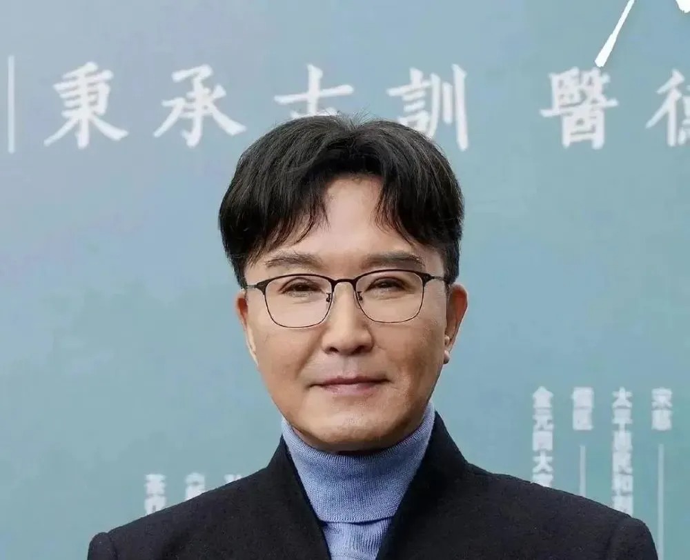 Chồng cũ Dương Mịch và 6 nam thần Hoa ngữ hóa 'tượng sáp' vì chấp niệm nhan sắc - Ảnh 4