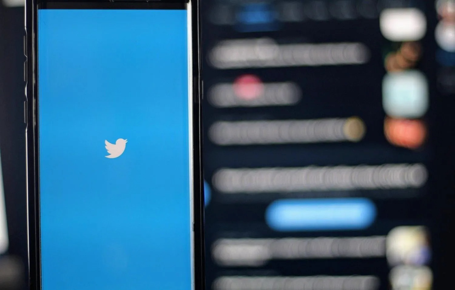 Tỷ phú Elon Musk chốt phí tick xanh Twitter, nhiều người la ó 2 Tỷ phú Elon Musk chốt phí tick xanh Twitter, nhiều người la ó 2