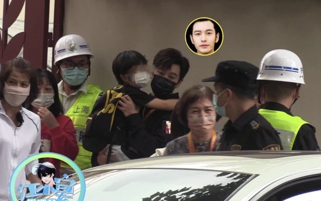 Huỳnh Hiểu Minh cũng luôn đồng hành cùng con khi có thể.